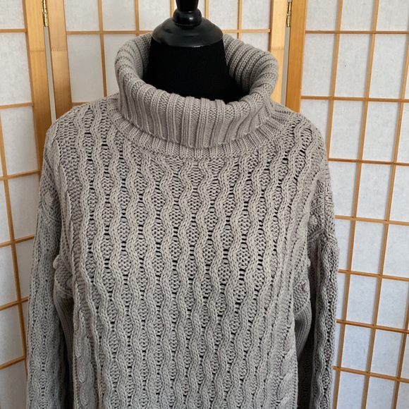 525 America Sweater Dress never worn - Picture 2 of 11